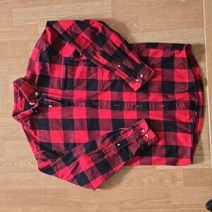 Hobbs Creek long sleeve men's button down flannel red and black plaid, small